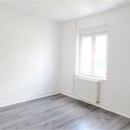 Location Maison 5 pièces 68m² ARMENTIERES 59280 - Photo 4