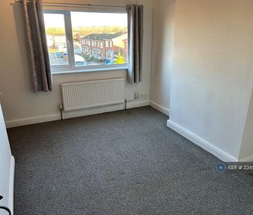 2 bedroom end of terrace house to rent - Photo 3