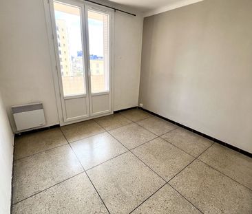 Appartement 3 pièces 55m2 MARSEILLE 13EME 710 euros - Photo 5