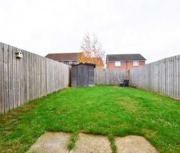 3 bedroom semi-detached house to rent - Photo 2