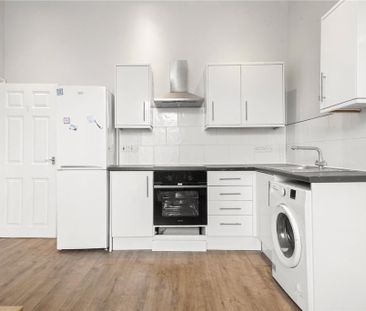3 bedroom apartment to rent - Photo 6