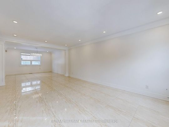 For Lease - 235 Old Yonge Street, Toronto, Ontario - Photo 1