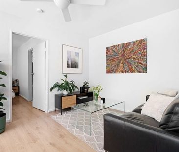 Bright and Stylish Apartment in Prahran - Photo 1