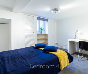 Room 1 - Photo 1