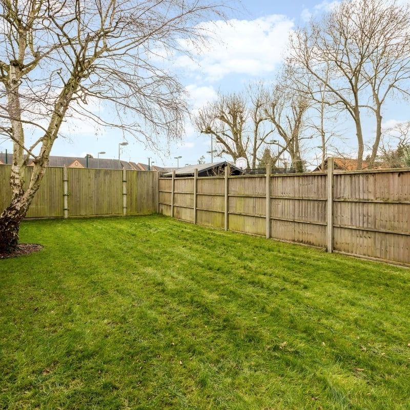 4 bedroom semi-detached house to rent - Photo 1