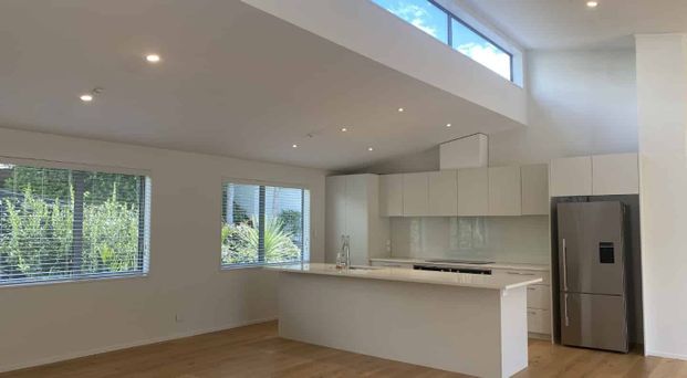 Modern Family Home - Photo 1