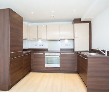 2 bedroom flat to rent, Available unfurnished from 06/12/2024 - Photo 1