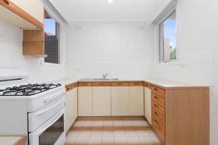 3/33 Howard Street, Glen Iris VIC 3146 - Apartment For Rent | Domain - Photo 3