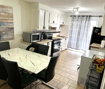 Beau et grand 4 1/2 Longueuil pour - Photo 2