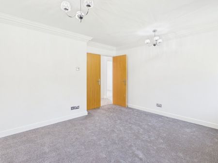 Lady Yorke Park, Seven Hills Road, Iver,SL0 - Photo 2