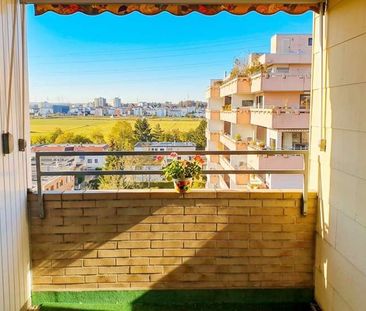 Hell und ruhig mit Aufzug, Garage und Stellplatz! 3- Zimmerwohnung ... - Photo 4