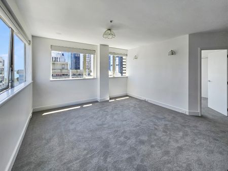 Central City - Madison On the Square - Spacious 2 Bedroom Apartment - Carpark and Water Included - Photo 5