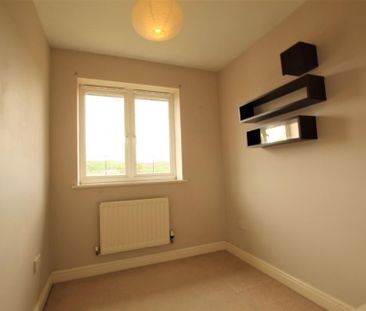 3 bedroom semi-detached house to rent - Photo 5