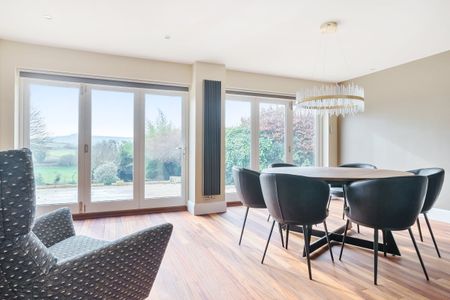 4 bedroom detached house to rent - Photo 2