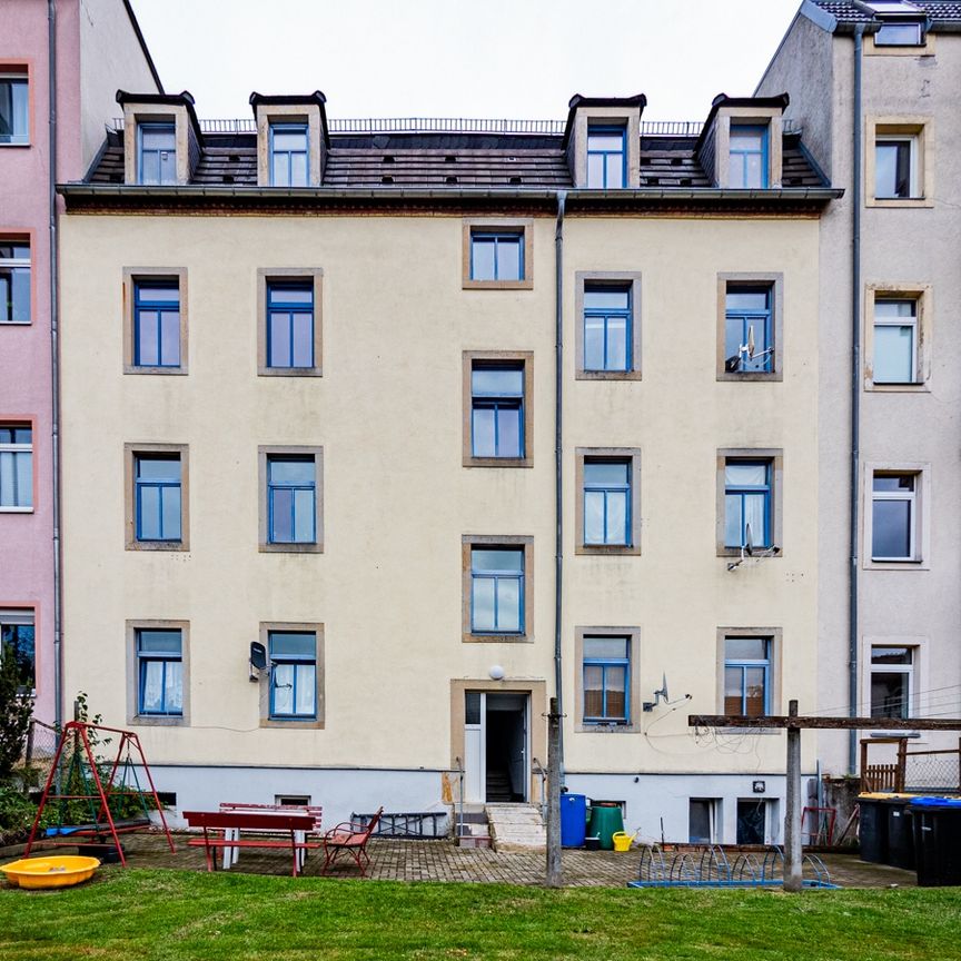 Frisch renoviert und neuer Designboden im Altbau in zentrumsnaher Lage von Radeberg. - Photo 1