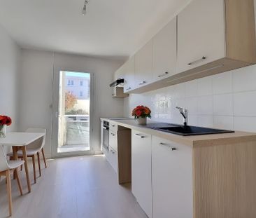 Location Appartement 5 pièces 99m² CHAMALIERES 63400 - Photo 5