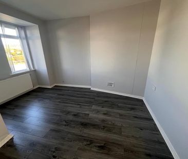 12 Minorca Place, Carrickfergus, BT38 8AU - Photo 1