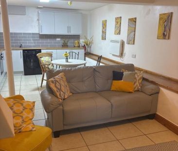 1 bedroom flat to rent - Photo 4