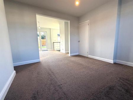 3 bedroom terraced house to rent - Photo 3