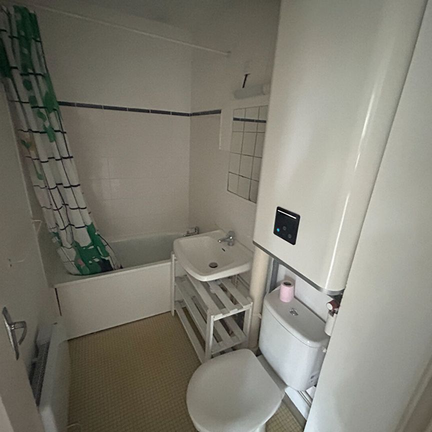 T1 non meublé de 22,78 m2, rue d’Antin réf 863-33 - Photo 1