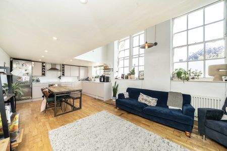 Broadway Lofts, London, SW17 - Photo 5