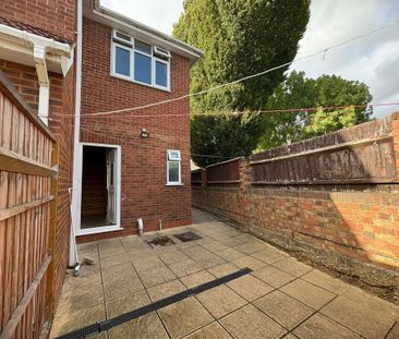 2 bedroom semi-detached house to rent - Photo 2