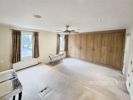 4 bedroom townhouse to rent - Photo 2