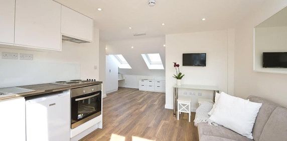 Studio to rent - Photo 2