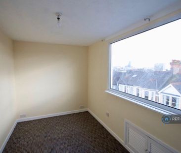 5 bedroom terraced house to rent - Photo 5