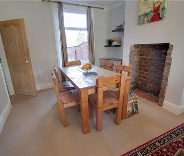 2 bedroom terraced house to rent - Photo 6