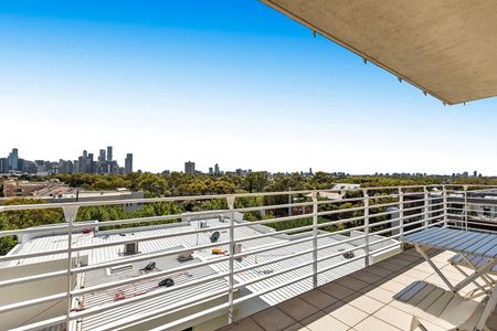 Exceptional Lifestyle Opportunity in Port Melbourne - Photo 5