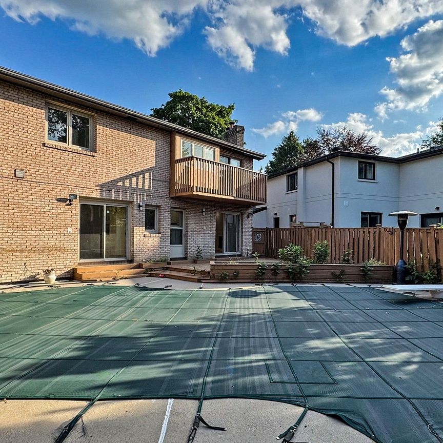 For Lease - 8 Elliotwood Court, Toronto, Ontario - Photo 1