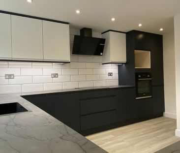 3 bedroom semi-detached house to rent - Photo 6