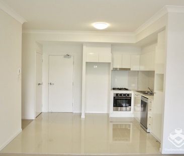 Spacious one bedroom apartment close to all convenience! - Photo 3