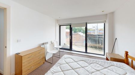 2 bedroom apartment to rent - Photo 4