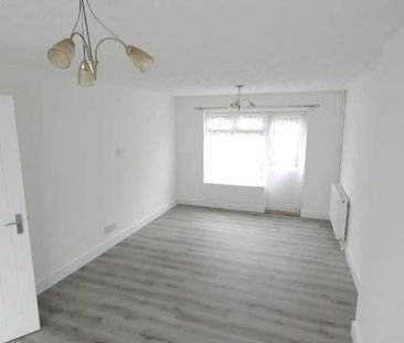 Veritys, Hatfield, AL10 - Photo 2