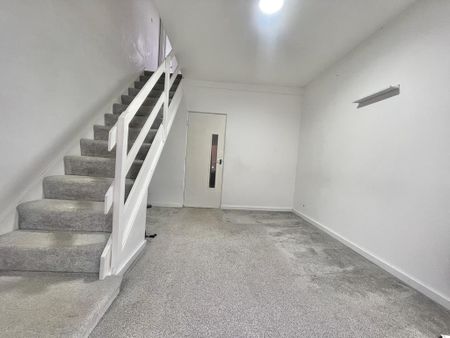 2 bedroom duplex to rent - Photo 2