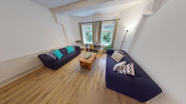 5 bedroom flat to rent - Photo 1