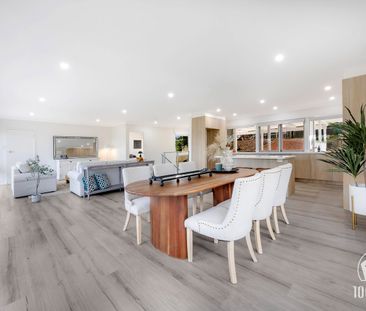 Architectural Elegance Family Sanctuary with Tranquil Surroundings. - Photo 6