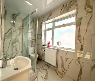 1 bedroom in a house share to rent - Photo 5