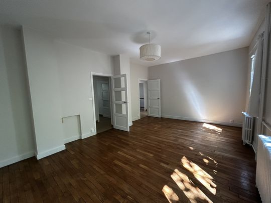Location Appartement 3 pièces 73m² LE CREUSOT 71200 - Photo 1