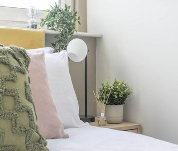 1 bedroom in a house share to rent - Photo 5