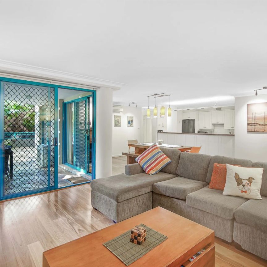 Luxury Beachside Bliss in North Wollongong - FULLY FURNISHED - Photo 1