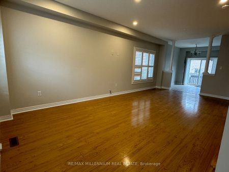 Detached Home For Lease | W8141300 - Photo 3