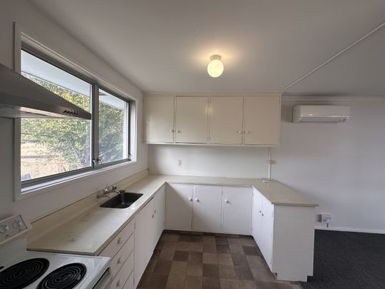 Tidy 2 Bedroom Rear Unit - Photo 1