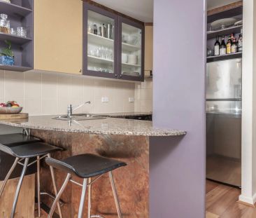 FULLY FURNISHED AND EQUIPPED - Photo 2