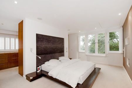 3 bedroom flat to rent - Photo 4