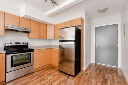 The Churchill - Photo 3