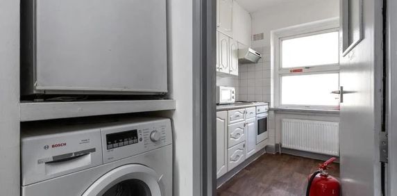Bedsit, Grays Inn Road, WC1X - Photo 2