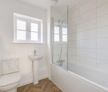 3 bedroom semi-detached house to rent - Photo 6